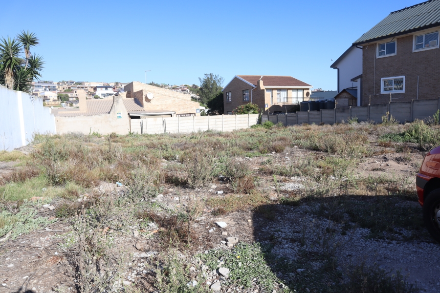 0 Bedroom Property for Sale in Wavecrest Eastern Cape